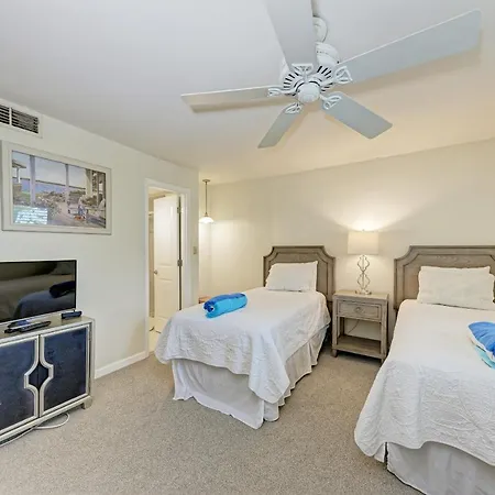 Sea Grape Inn 5- Beachfront Property